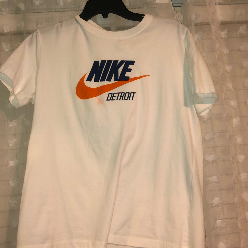 Nike t shirt